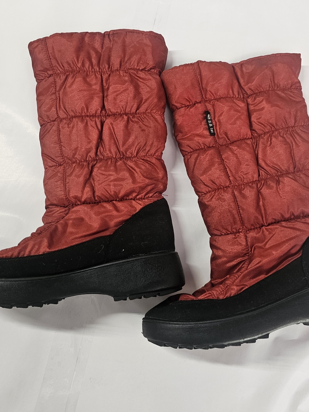 Insulated Red Winter Boots - Unknown Brand